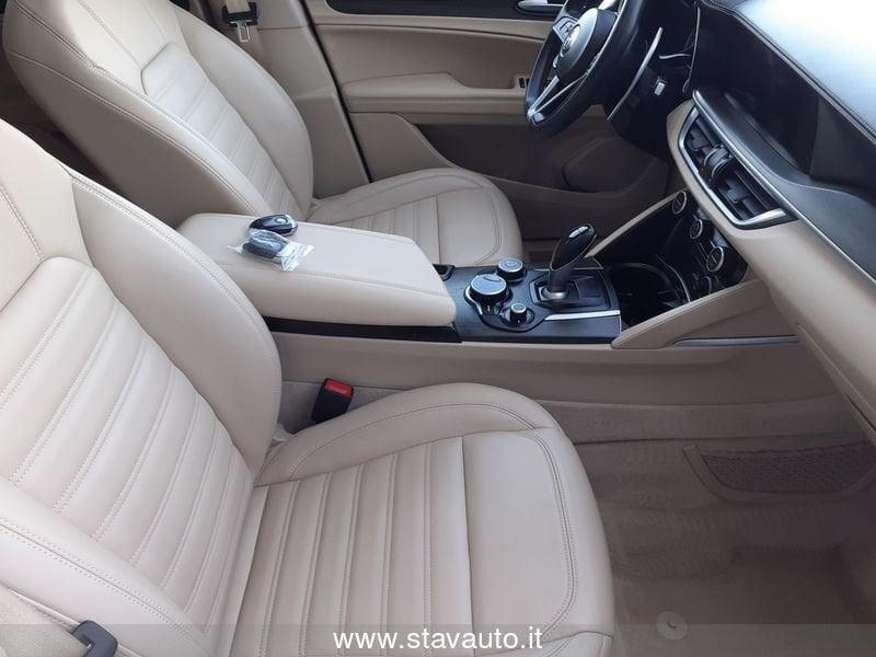 Alfa Romeo Stelvio EXEC 2.2 210