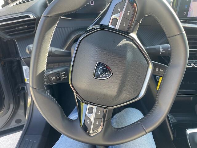 Peugeot 2008 PureTech 100 S&S Allure