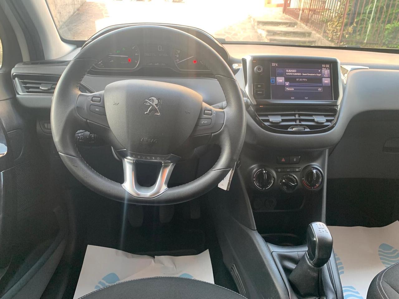 Peugeot 208 PureTech 82 5 porte Allure