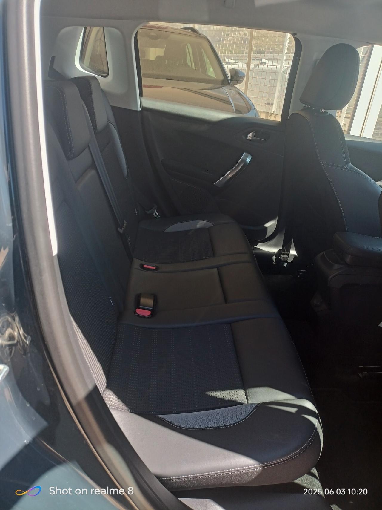 Peugeot 2008 BlueHDi 120 EAT6 S&S Allure