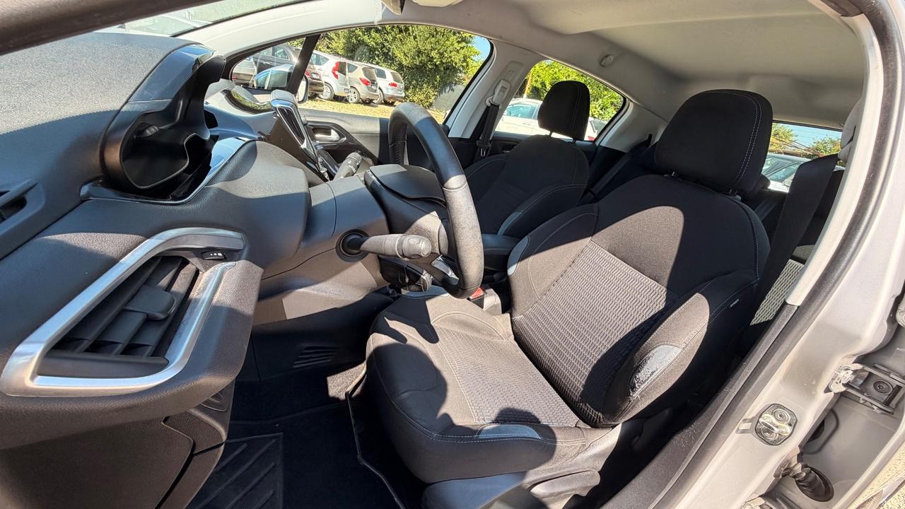 Peugeot 208 PureTech 82 3 porte Active