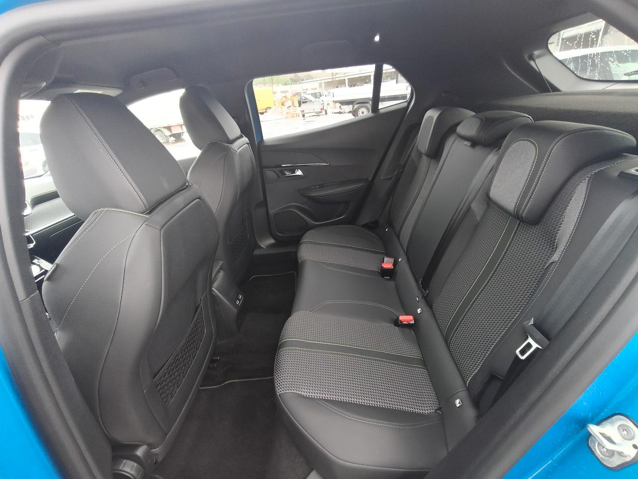 Peugeot 2008 BlueHDi 130 S&S EAT8 GT