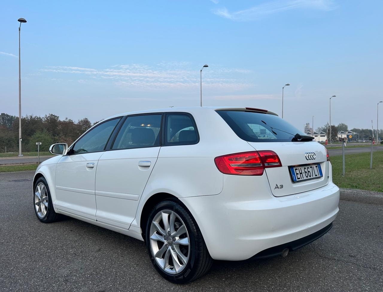 Audi A3 SPB 2.0TDi S tronic Attraction