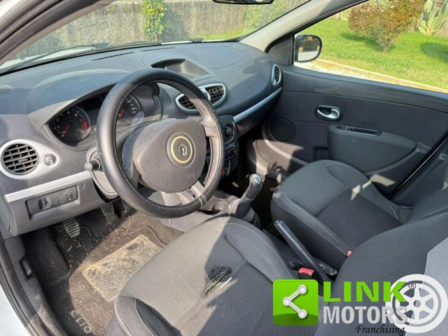 RENAULT Clio 1.2 16V SporTour