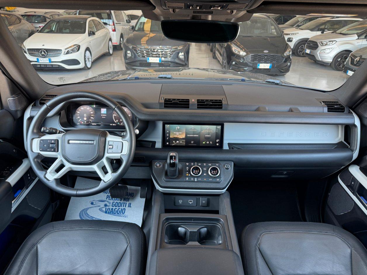 Land Rover Defender 110 3.0d i6 mhev X-Dynamic SE awd 300cv auto