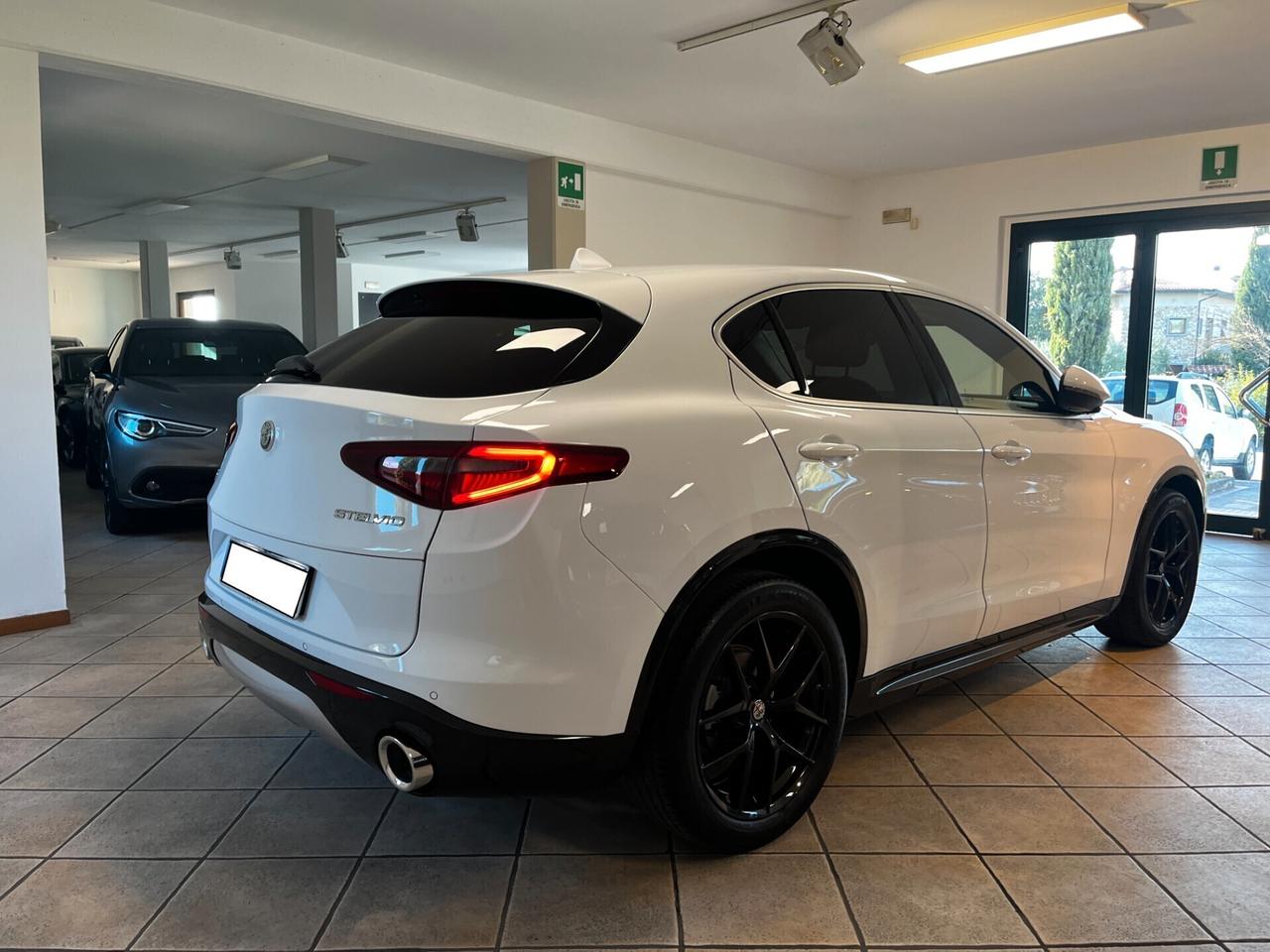 Alfa Romeo Stelvio 2.2 Turbodiesel 210 CV AT8 Q4 Ti