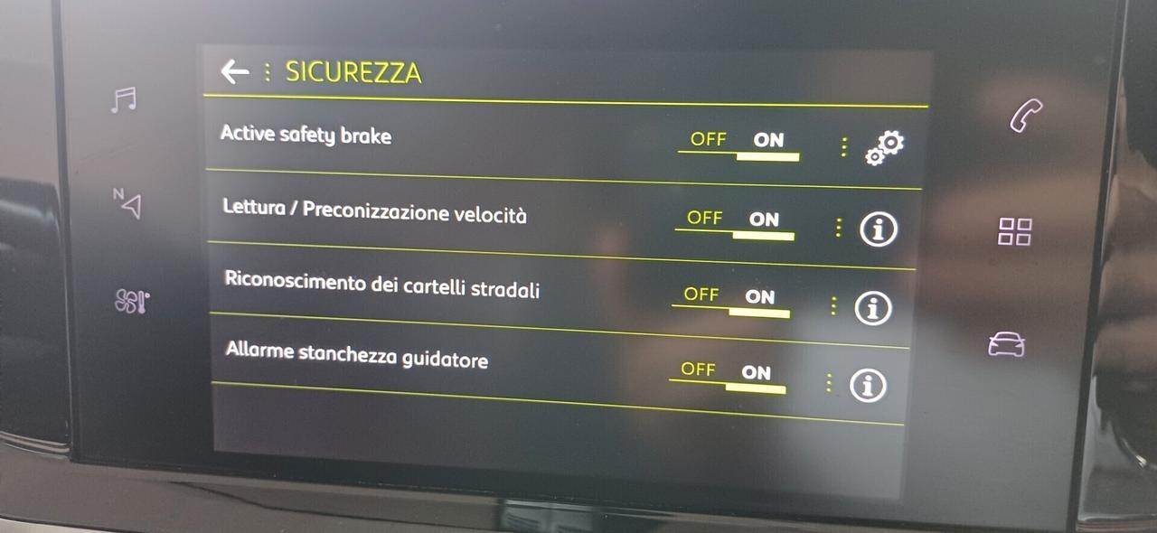 Peugeot 2008 BlueHDi 130 S&S EAT8 Allure Pack