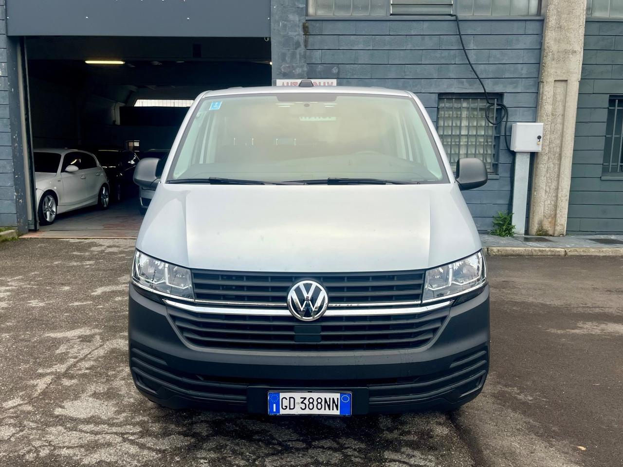 Volkswagen T6 Caravelle 2.0 TDI FWD 9 Posti