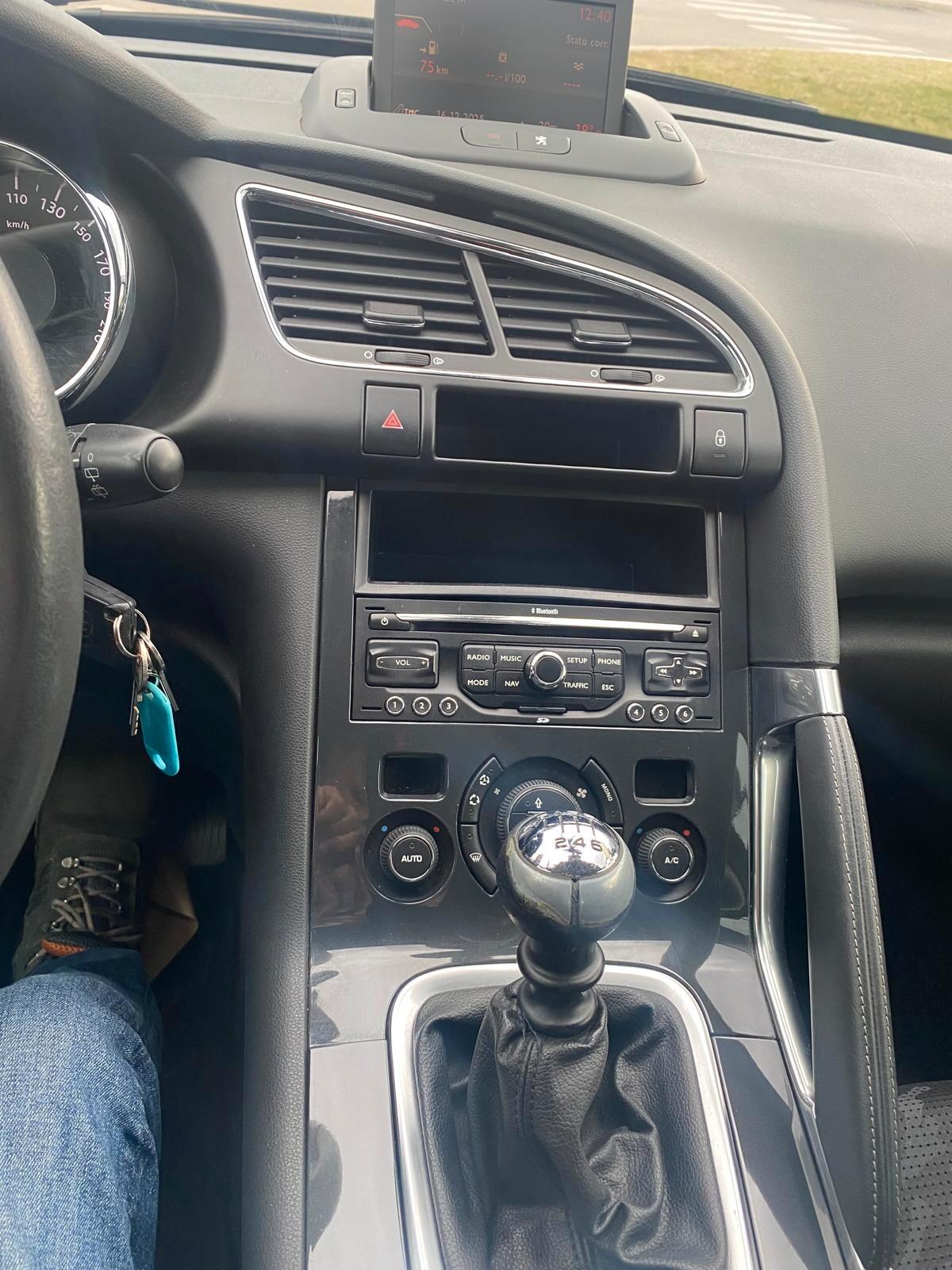 Peugeot 3008 1.6 HDi 115CV Business