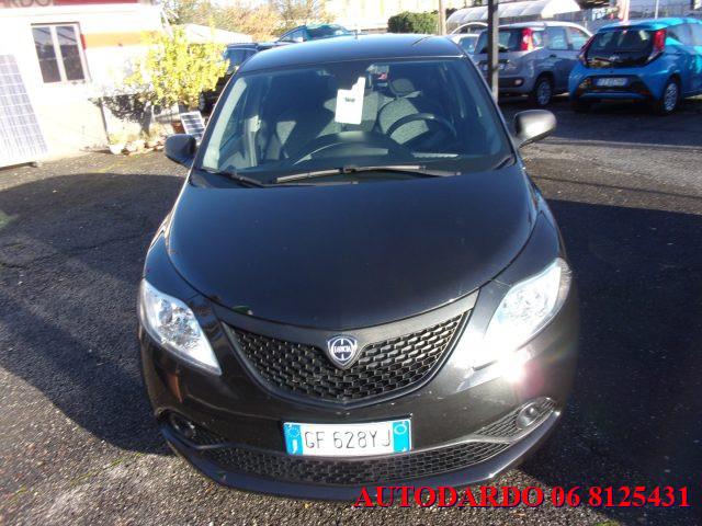 LANCIA Ypsilon 1.0 FireFly 5 porte S&S Hybrid Ecochic Silver