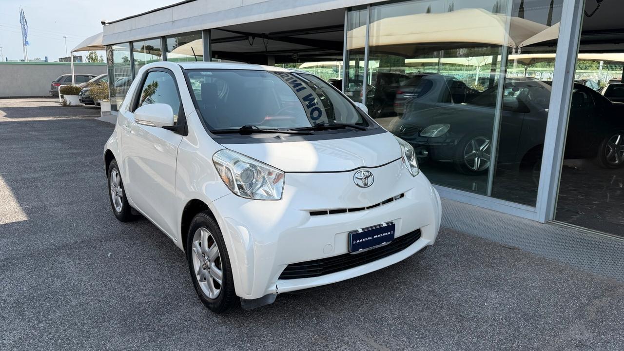 Toyota iQ 1.0 CVT Trend