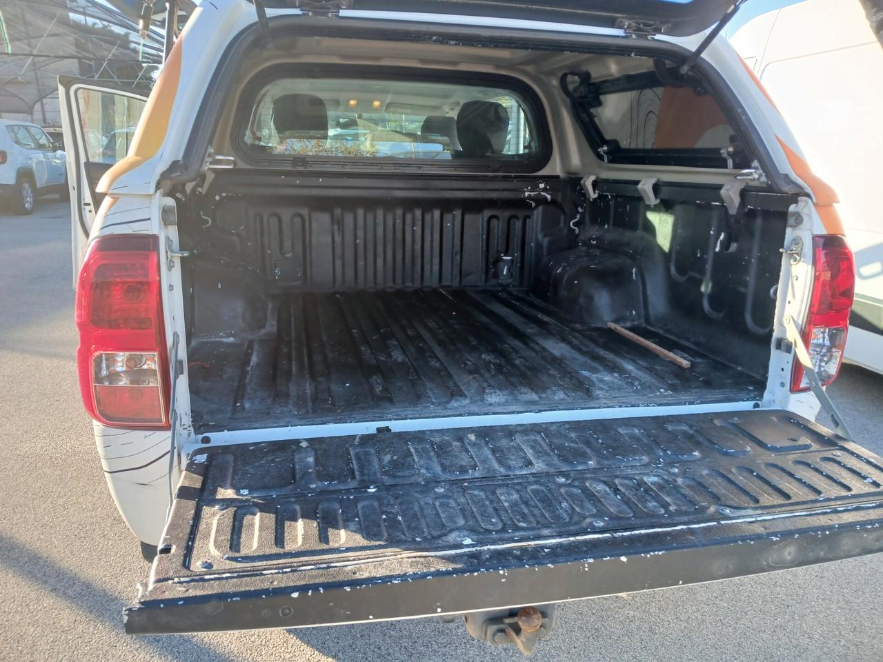 TOYOTA HILUX 2.4 D 4WD DOUBLE CAB 2017