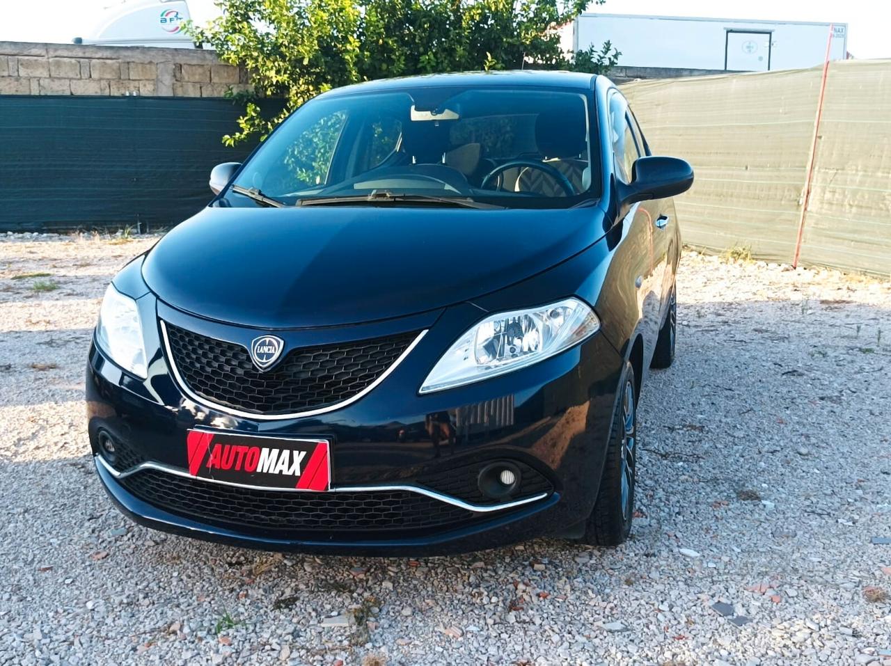 Lancia Ypsilon 1.2 69 CV 5 porte GPL Ecochic Platinum