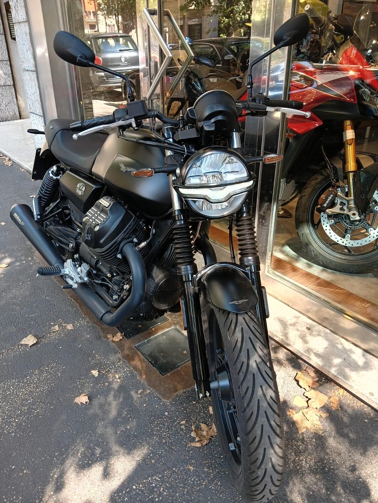 Moto Guzzi V7 IV STONE ABS E5