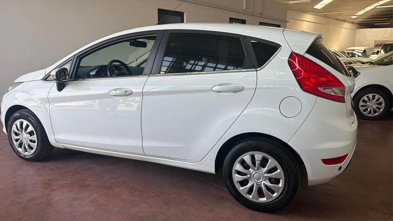 Ford Fiesta 1.4 5 porte Bz.- GPL Titanium