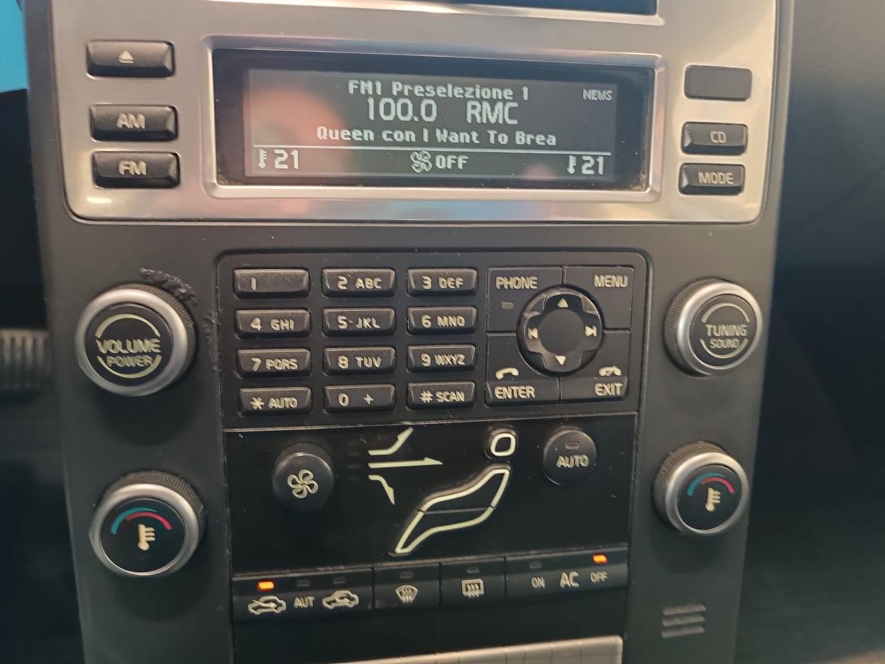 Volvo XC 70 XC70 2.4 D 175 CV FWD DRIVe Summum