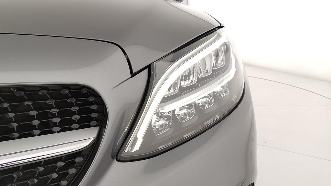 Mercedes-Benz Classe C-C205 2018 Coupe - C coupe 220 d Sport auto