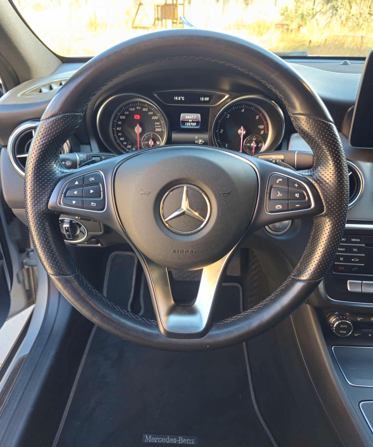 Mercedes-benz GLA 200 d Automatic 4Matic Premium