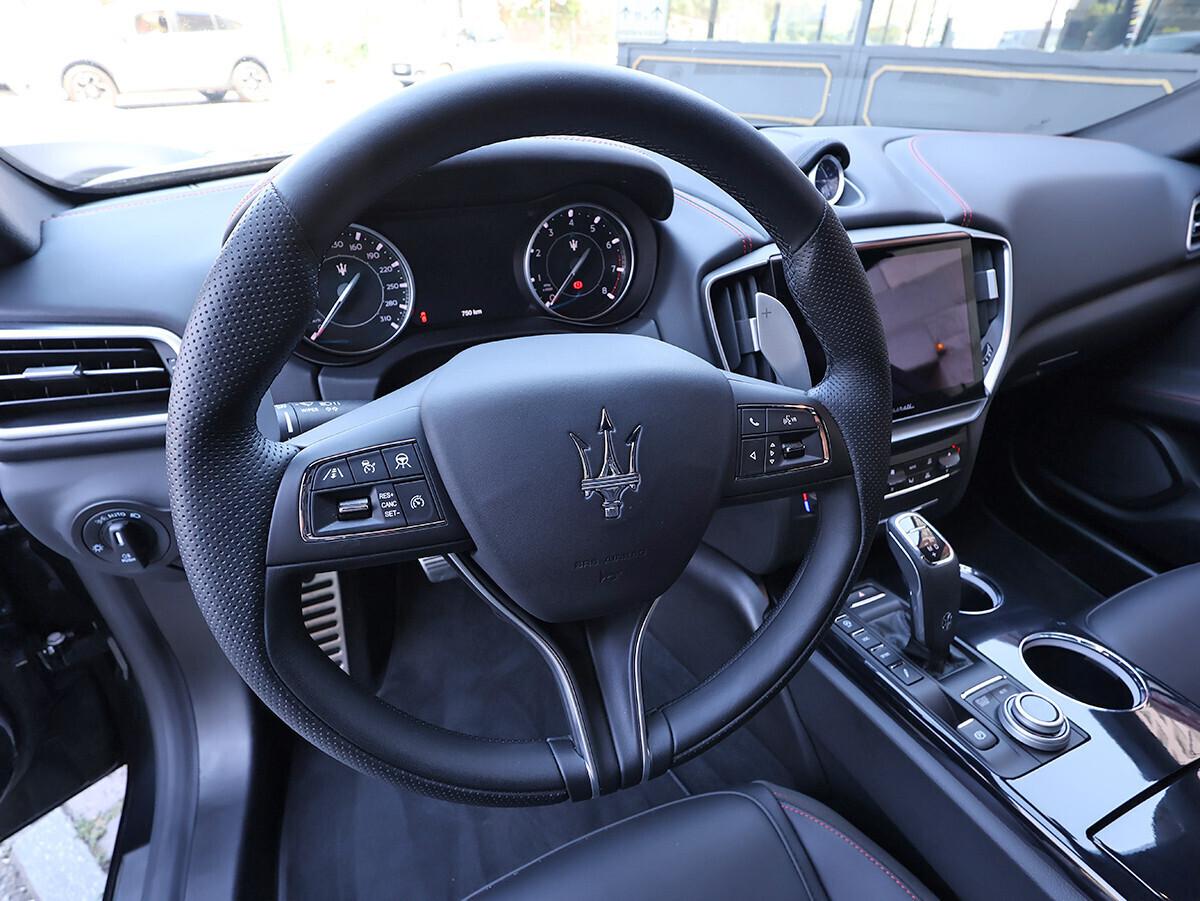 Maserati Ghibli Modena S Q4 3.0 V6 430 cv