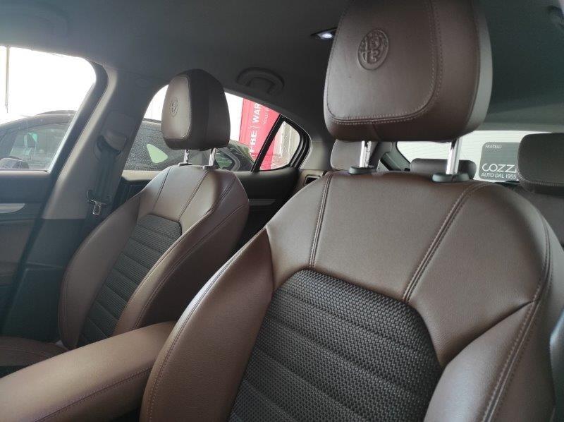 ALFA ROMEO Stelvio - Stelvio 2.2 Turbodiesel 190 CV AT8 Q4 Sprint