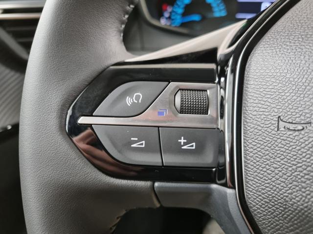 PEUGEOT 208 Hybrid 110 e-DCS6 Business