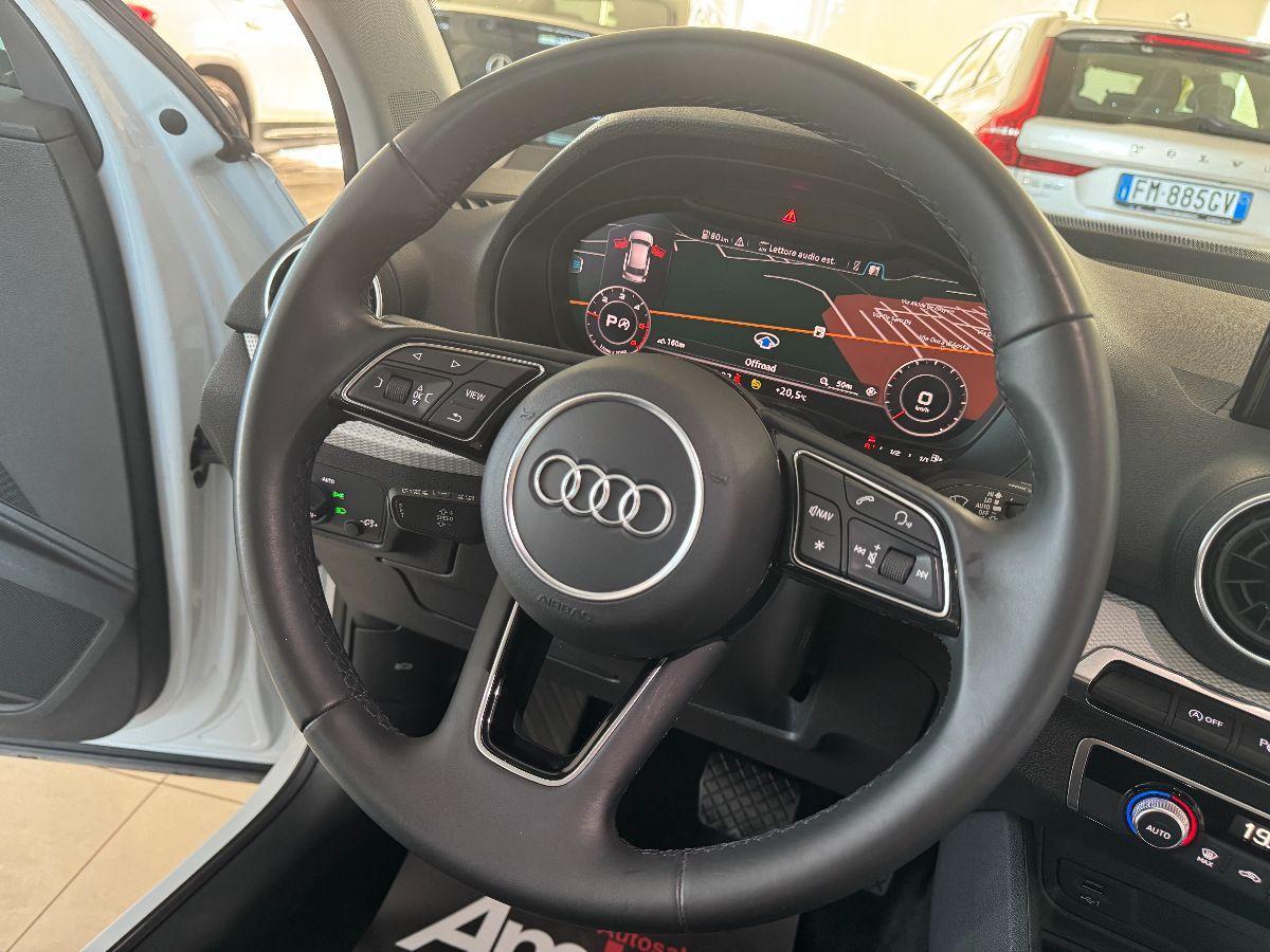 AUDI Q2 2.0 TDI S-tronic Edition Cockpit 2022