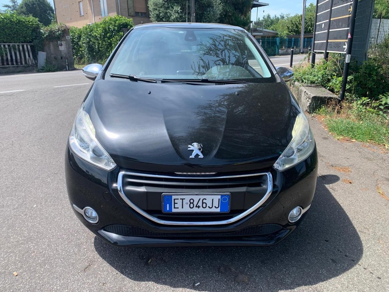 Peugeot 208 PureTech 82 3 porte Allure