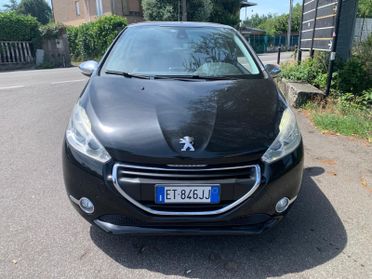 Peugeot 208 PureTech 82 3 porte Allure