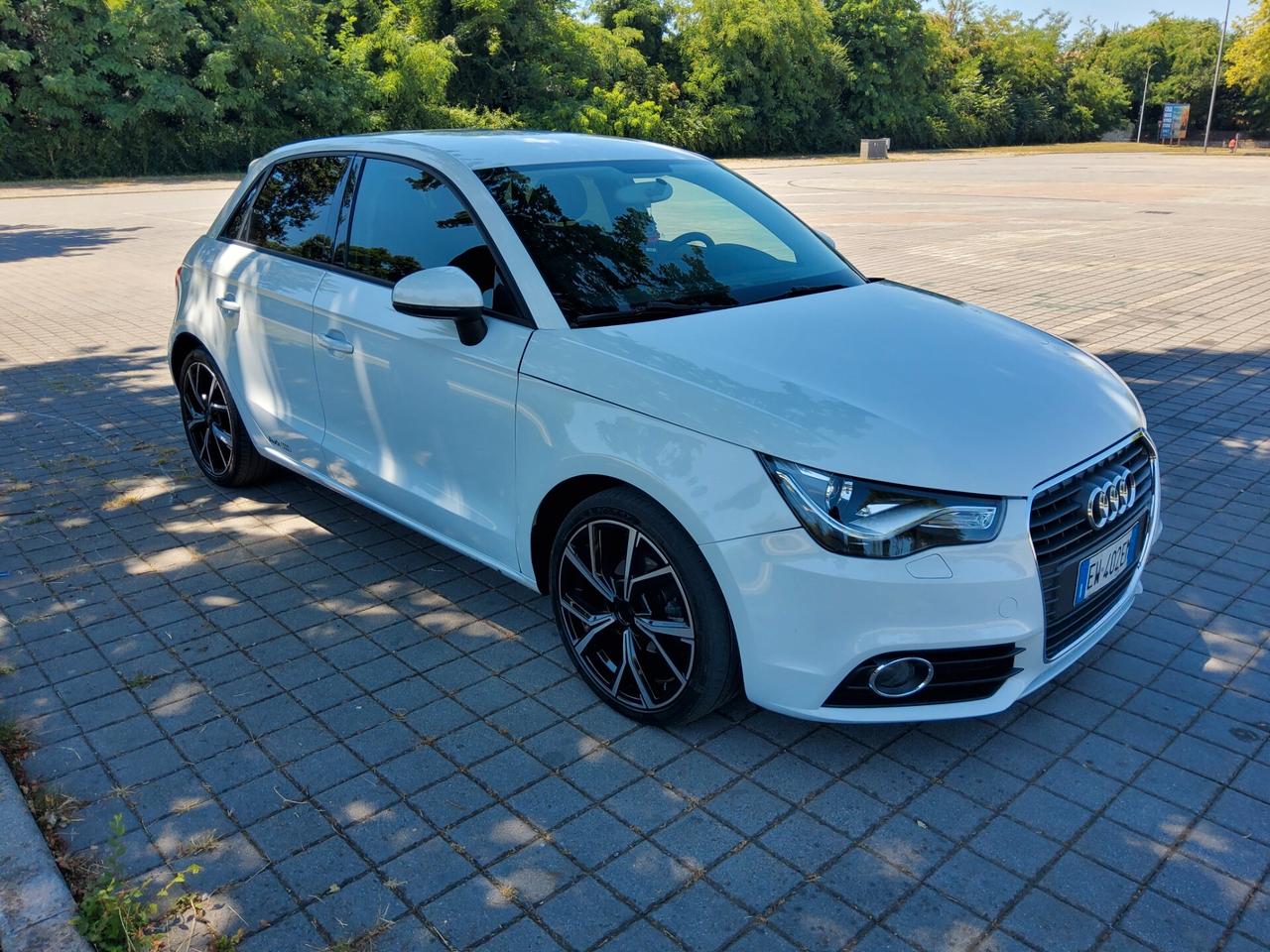 Audi A1 1.6 TDI S tronic line edition