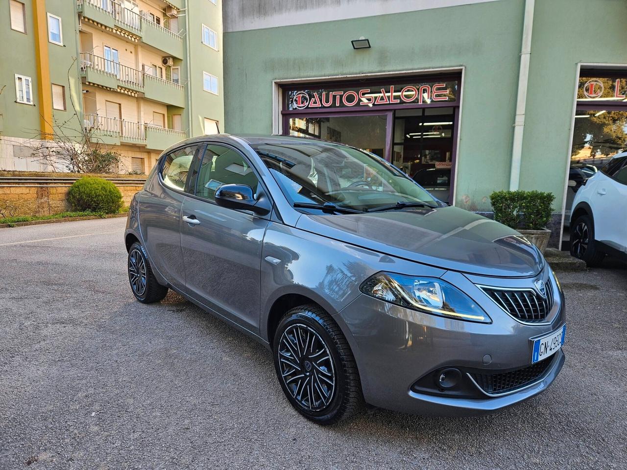Lancia Ypsilon 1.0 FireFly 5 porte S&S Hybrid Gold