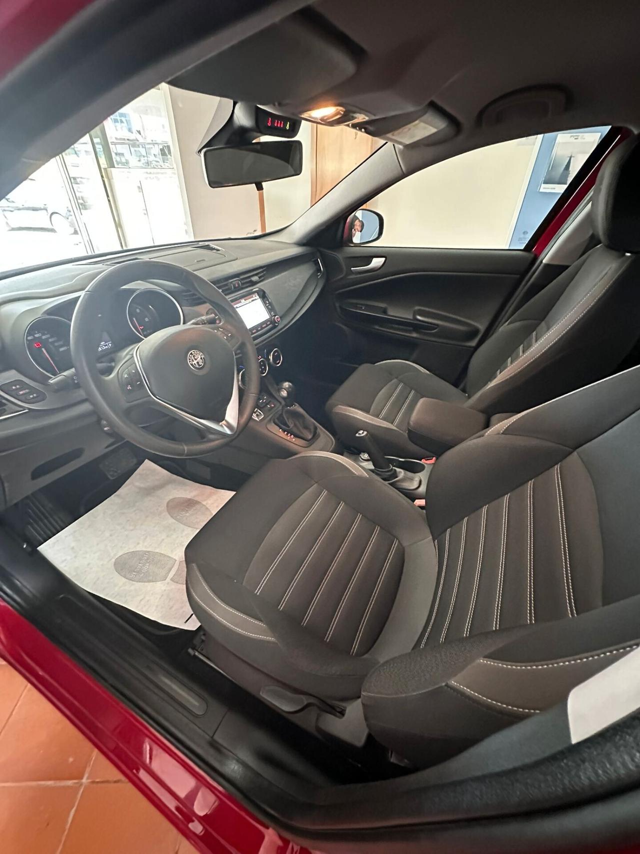 Alfa Romeo Giulietta 1.6 JTDm TCT 120 CV Sportiva