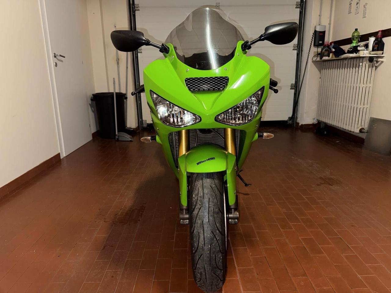 Kawasaki Ninja ZX-6 r-636