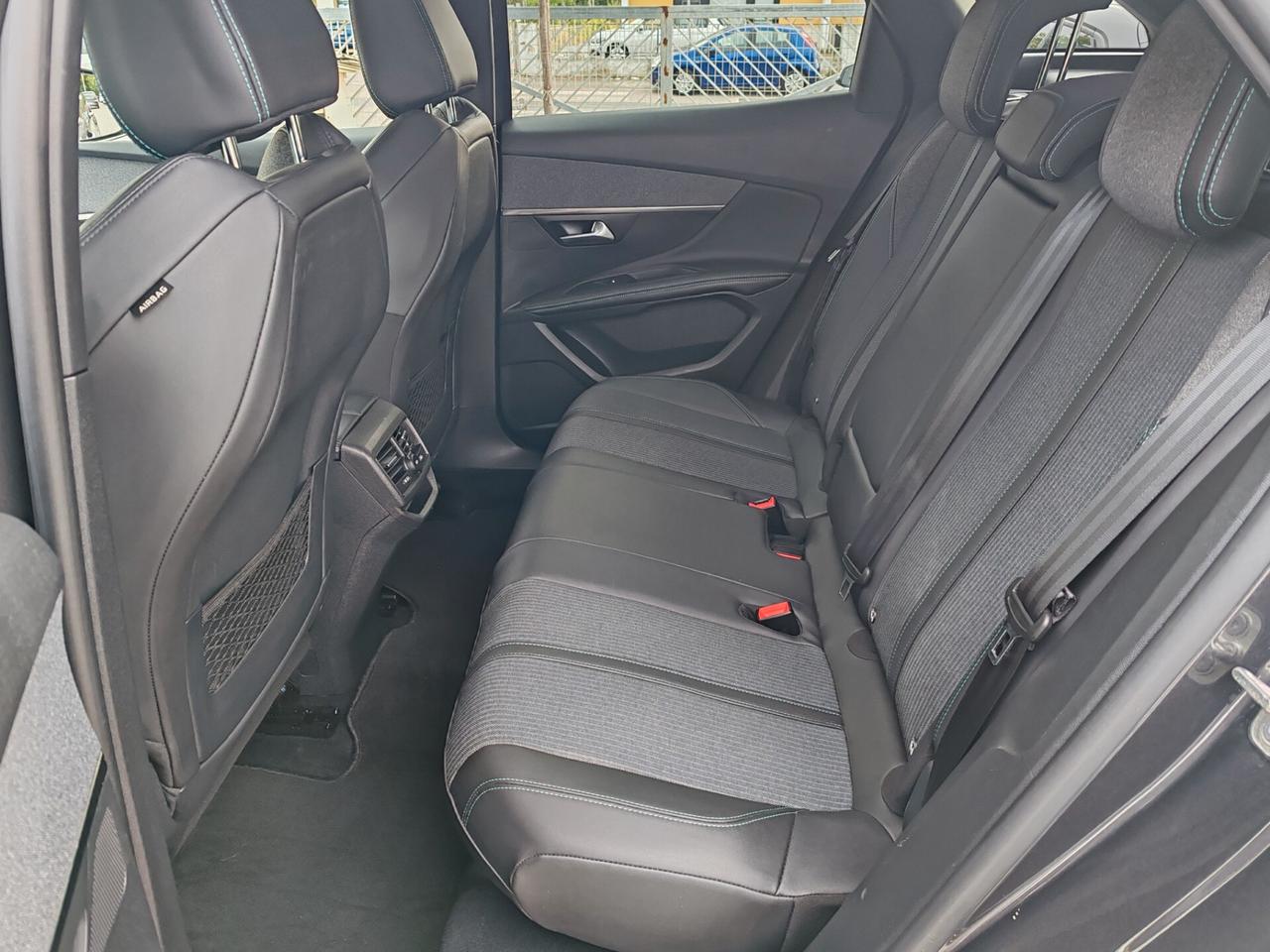 Peugeot 3008 BlueHDi 130 S&S Allure Pack