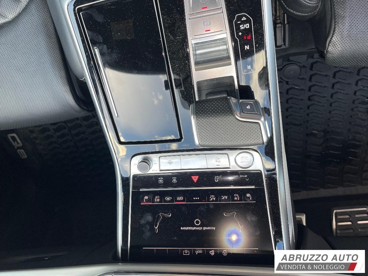 AUDI Q8 50 TDI 286 CV quattro tiptronic Sport Tetto+Gancio