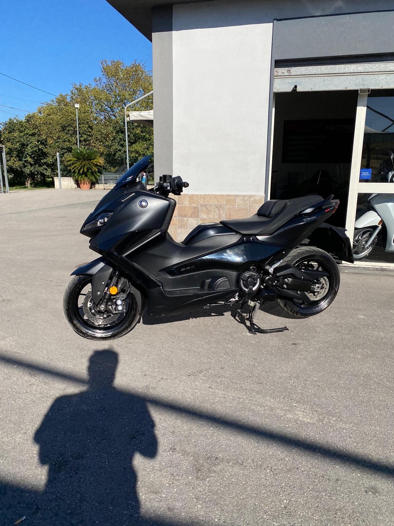 Yamaha T Max 560 black
