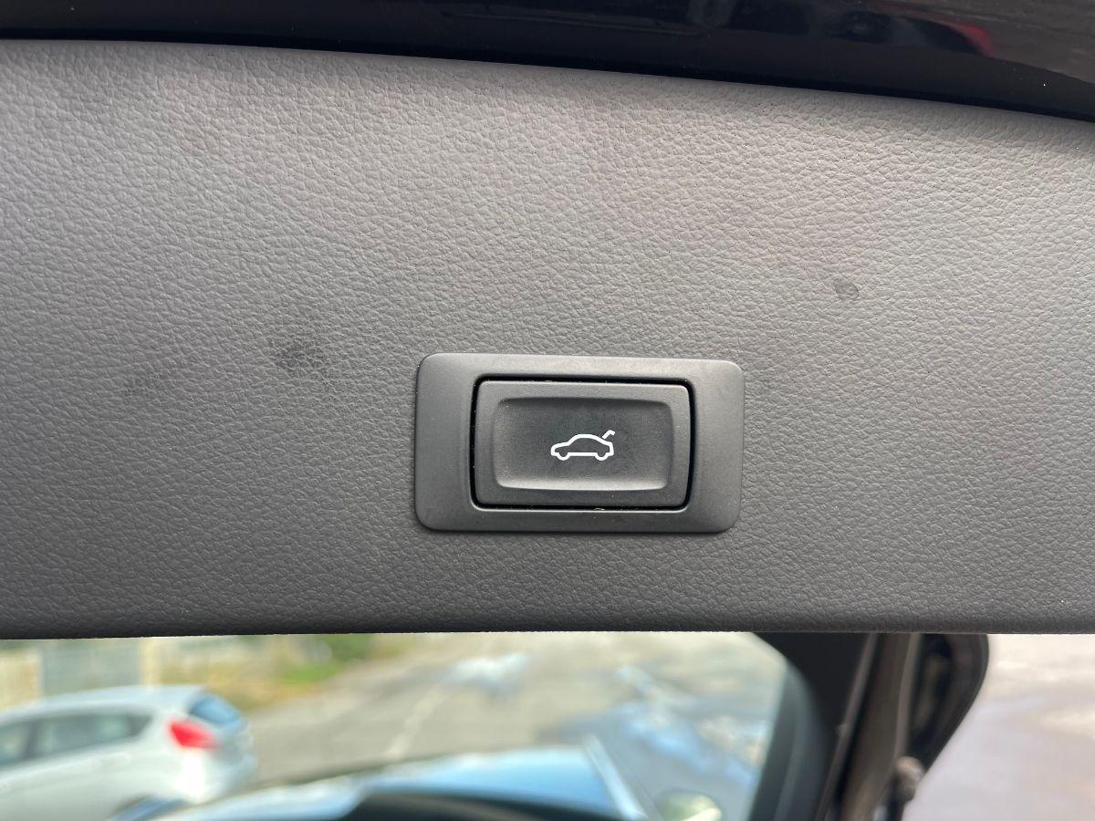 AUDI - A6 Avant - 2.0 TDI ultra S tronic Bus.Plus