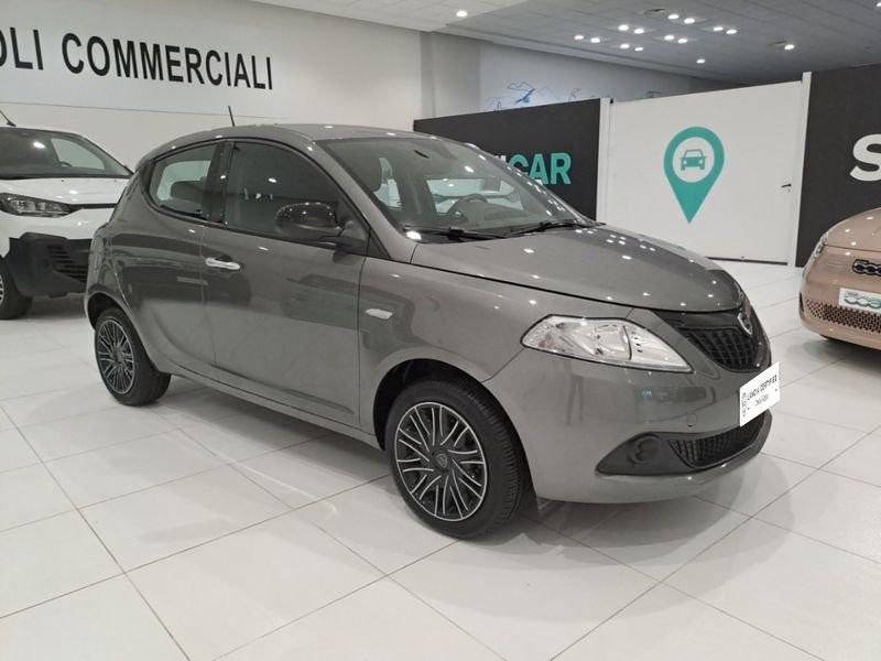 Lancia Ypsilon 1.0 FireFly 70cv Hybrid Oro