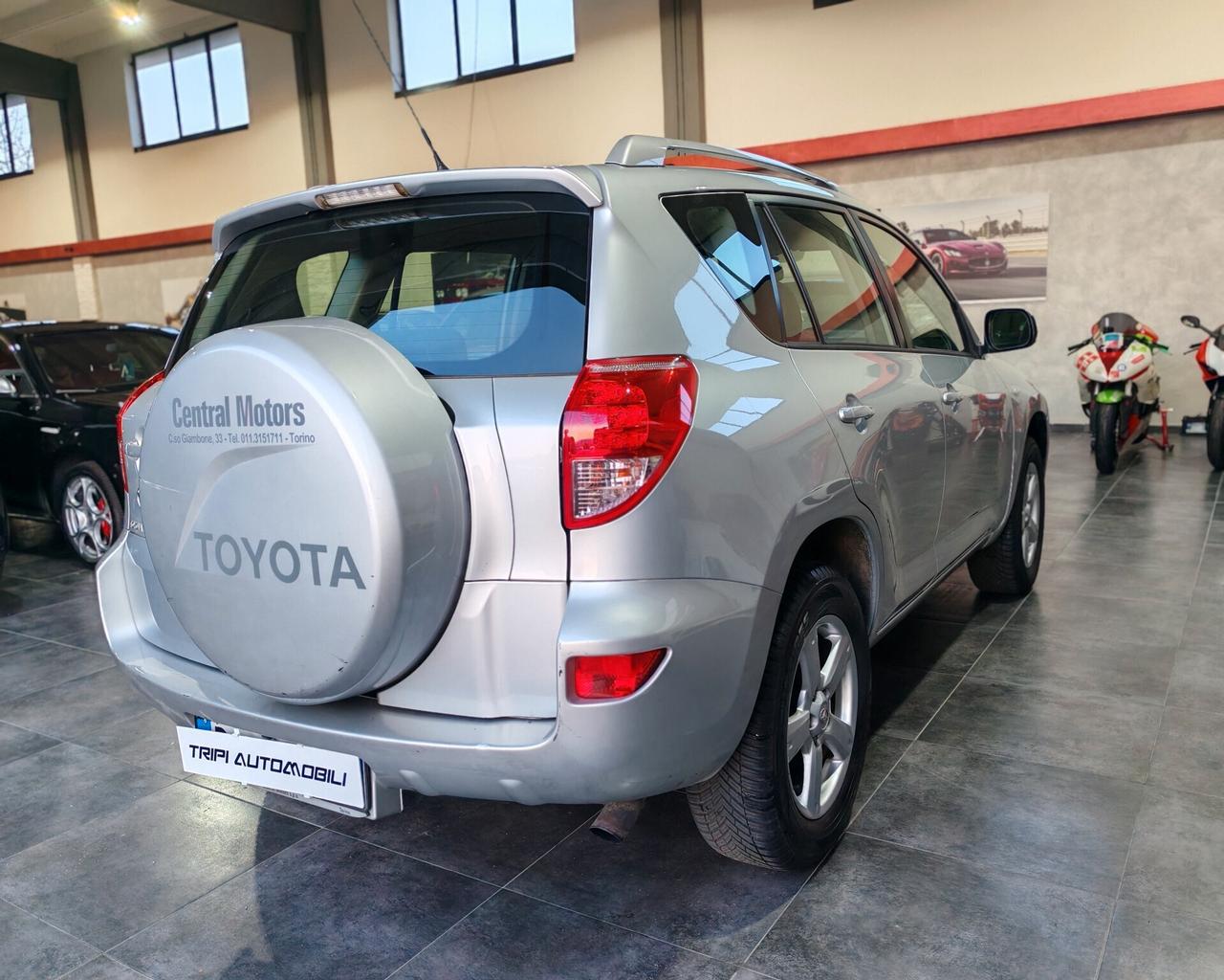 Toyota RAV 4 2.2 D-4D 136 CV Luxury