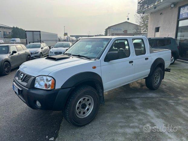 NISSAN Navara 2.5 D 4p. Double Cab Efficient