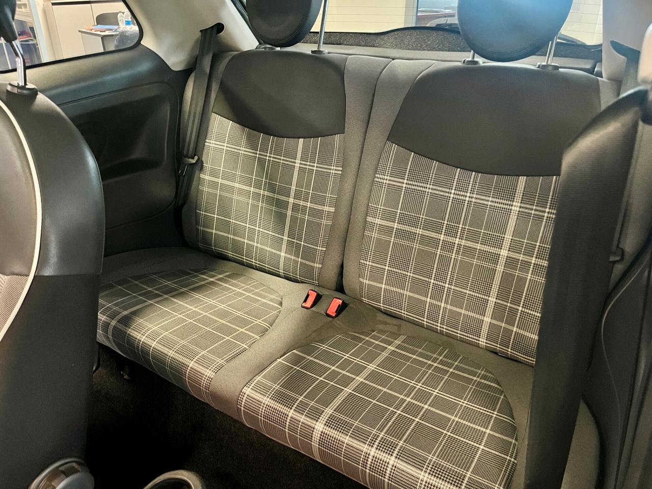 Fiat 500 1.2 Lounge-CAMBIO AUTOMATICO-NEOPATENTATI-