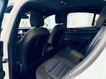 Alfa Romeo Stelvio 2.2 t Super rwd 160cv auto