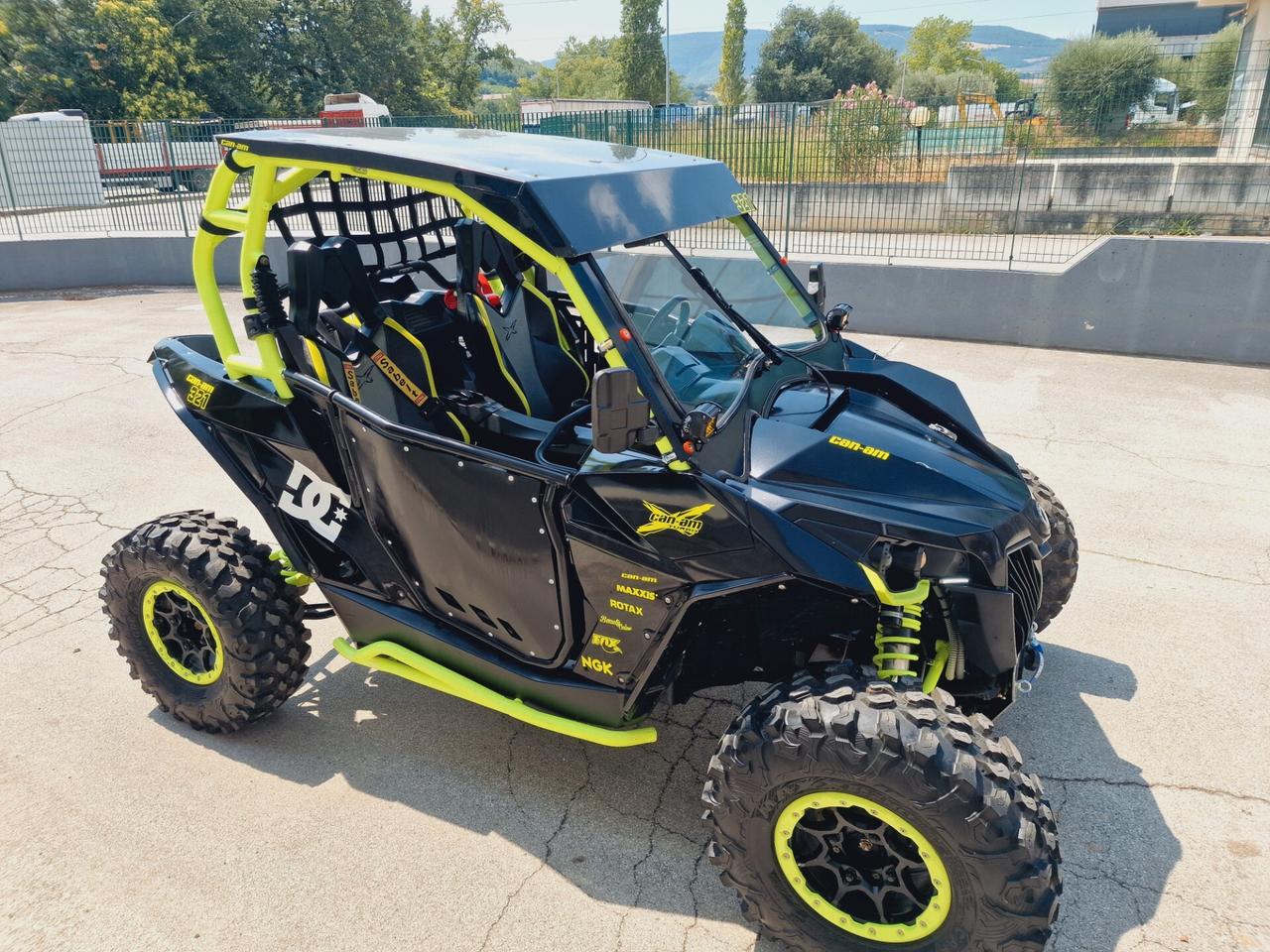 CAN AM MAVERICK TURBO CABINA CHIUSA COMPLETA SCARICHI APERTI