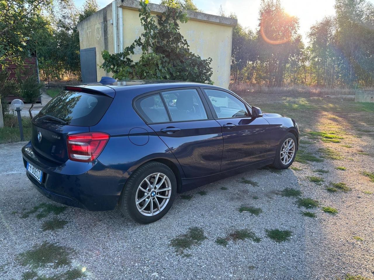 Bmw 116 116d 5p. Urban