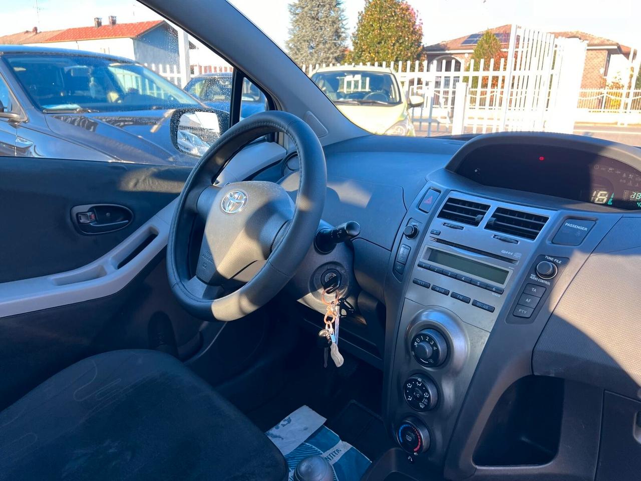 Toyota Yaris 1.0 3 porte