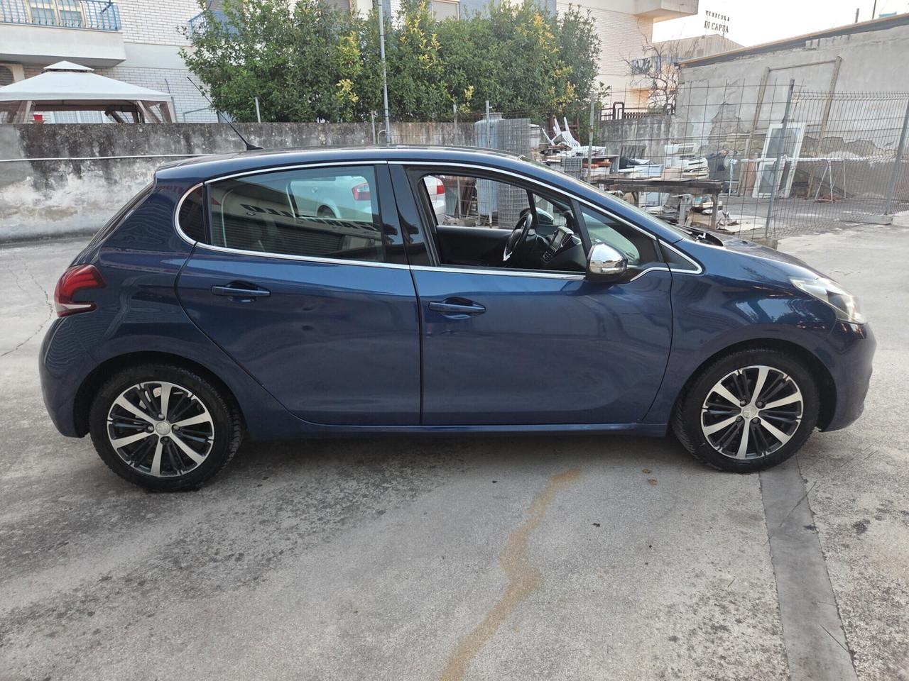 Peugeot 208 BlueHDi 75 5 porte Allure