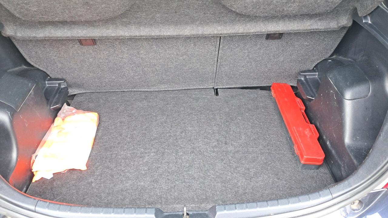 Toyota Yaris 1.3 5 porte Lounge Gpl