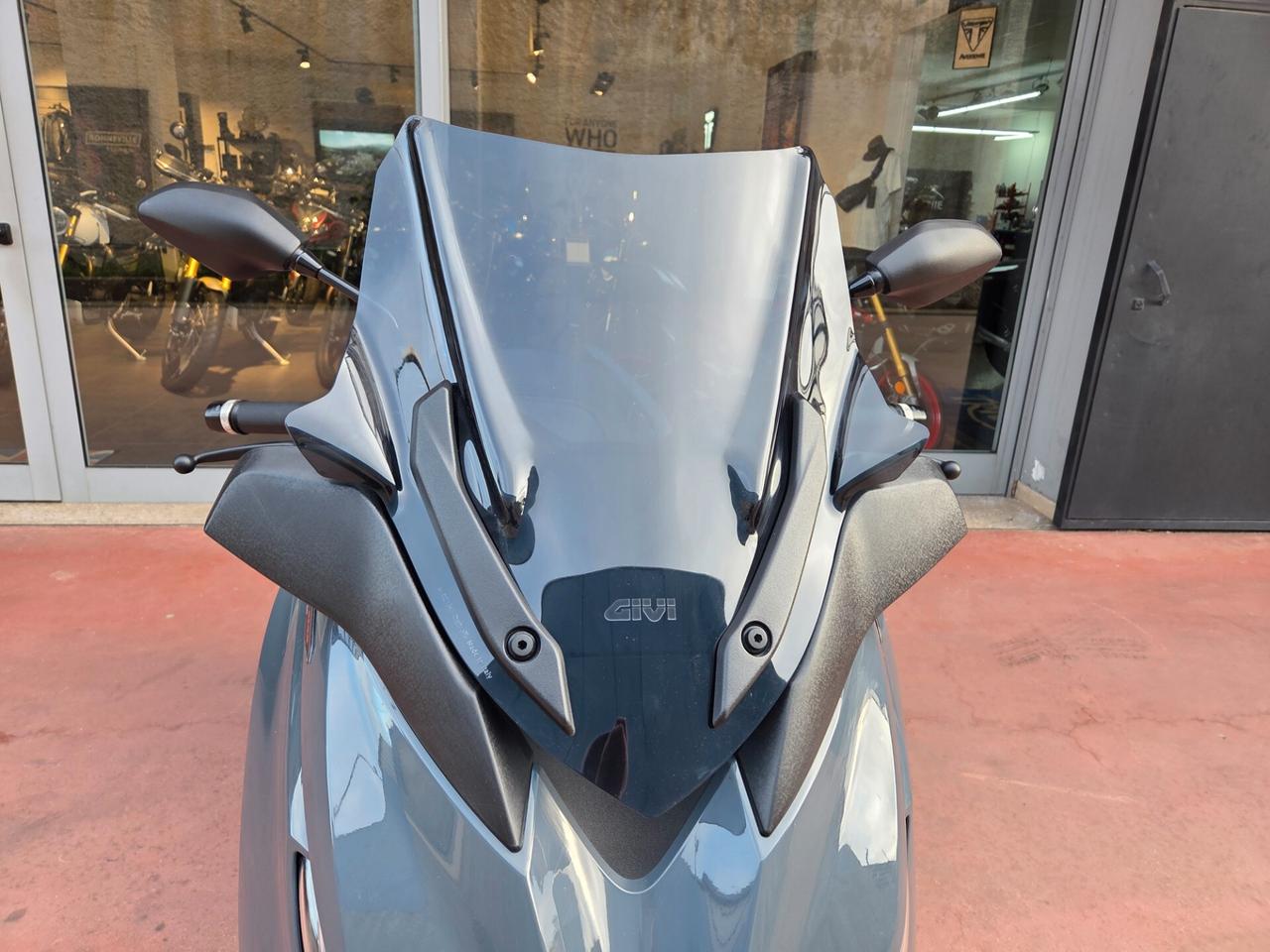 Yamaha X-Max 300 TECH MAX