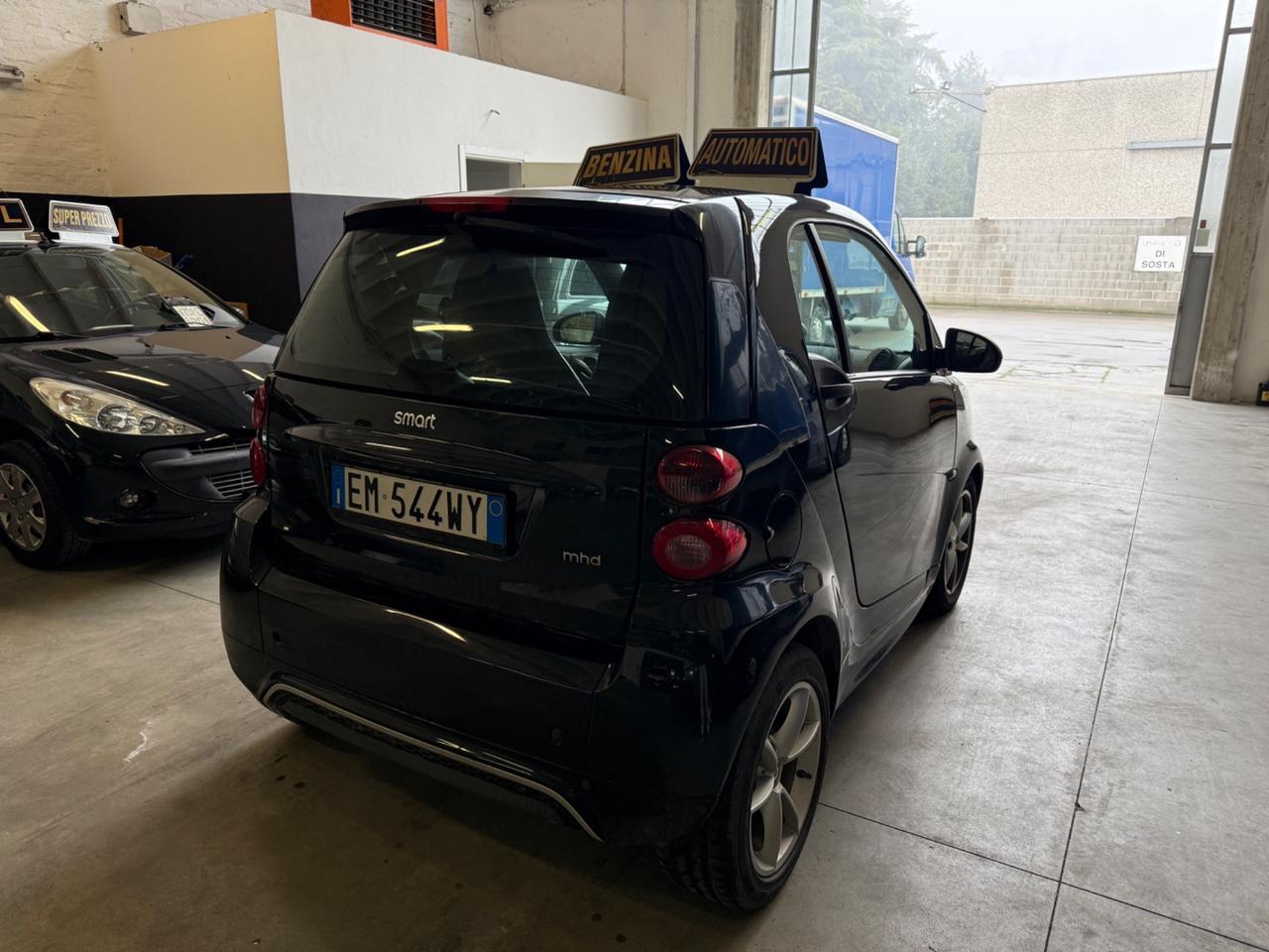 Smart ForTwo 1000 52 kW MHD coupé pure