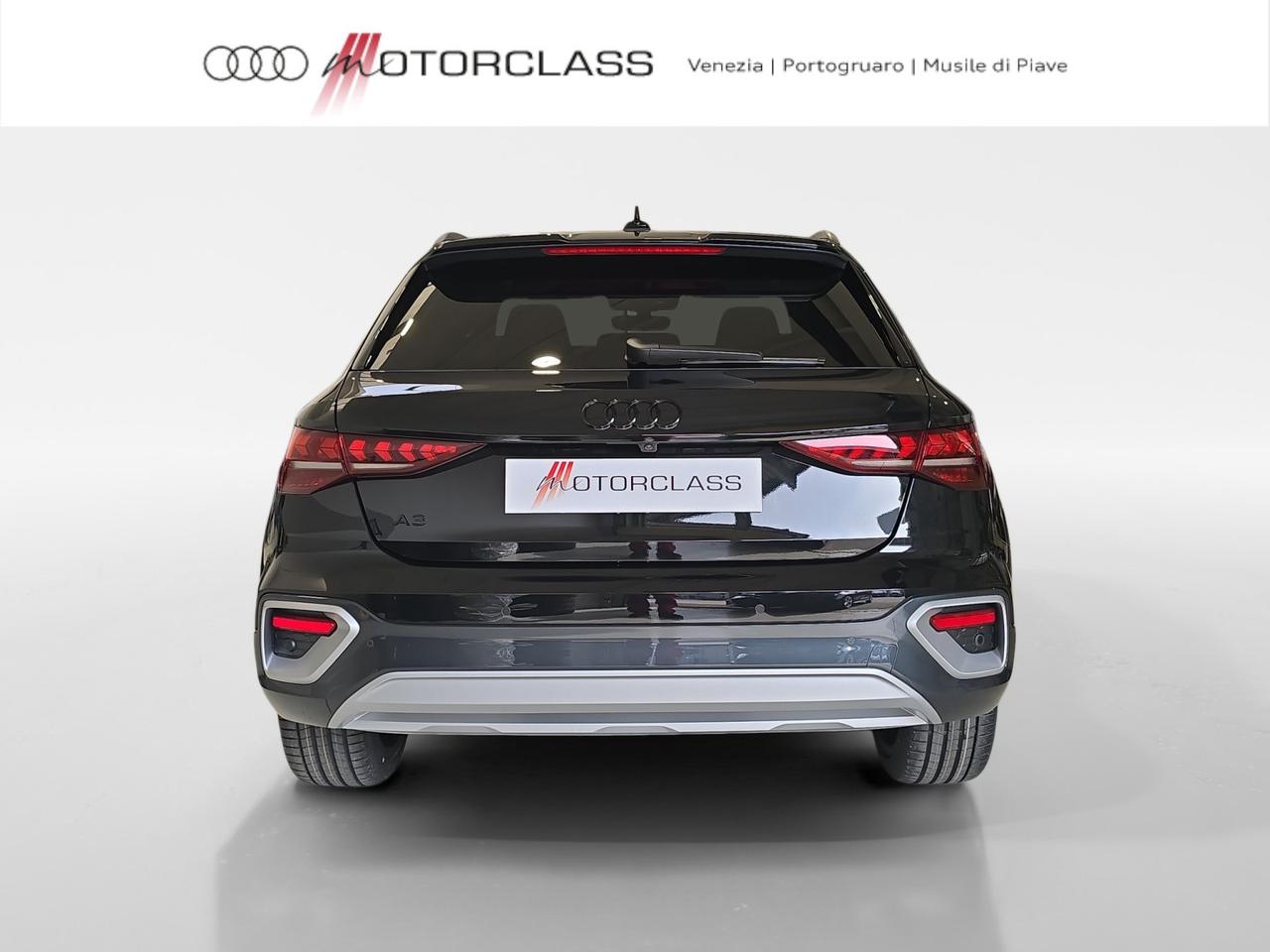 Audi A3 allstreet 2.0 tdi 150cv identity contrast s tronic