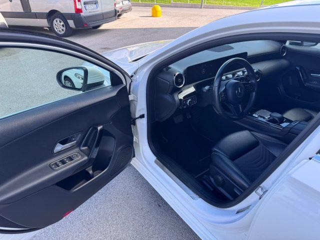 MERCEDES-BENZ A 180 d Automatica PREMIUM SPORT, TELECAMERA OK NEOPATEN